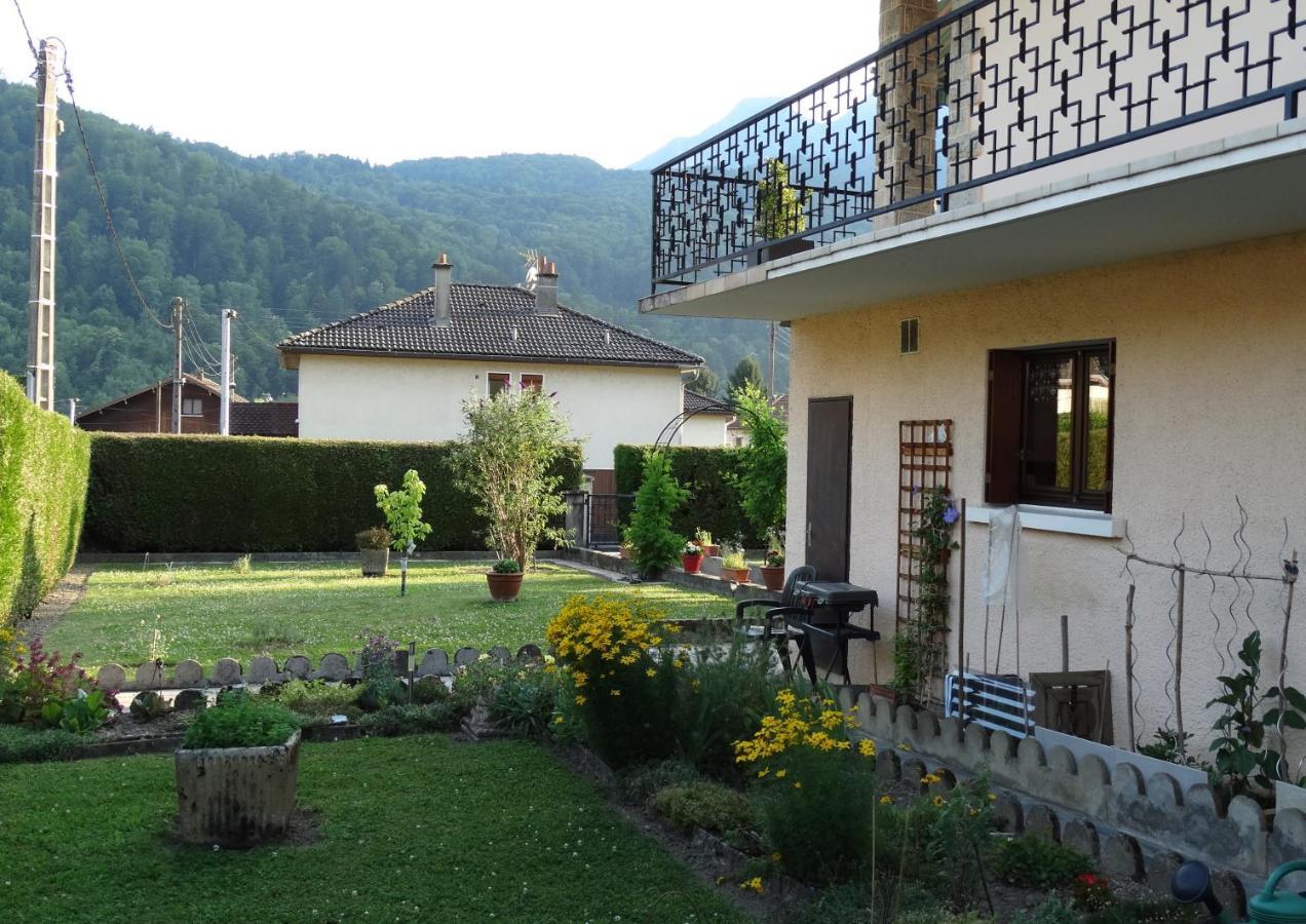 Chez Laurette Et Louis Bed & Breakfast Ugine Luaran gambar